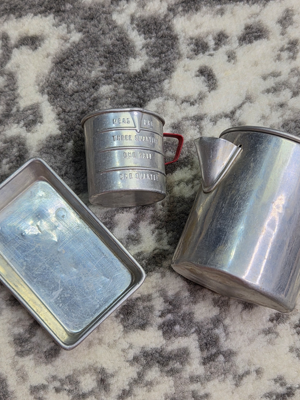 Children Vintage Doll Play Metal Aluminum 3 Pc Tiny Pan Measuring Cup Kettle Tea